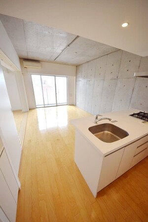 ラティエラ成城学園前の物件内観写真